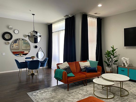3rd image of 300 Village Cir Unit 102
