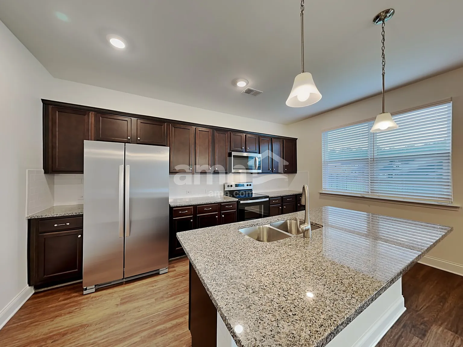 3 bed, 2.5 bath, 1895 sqft, $2,230 — Photo 3