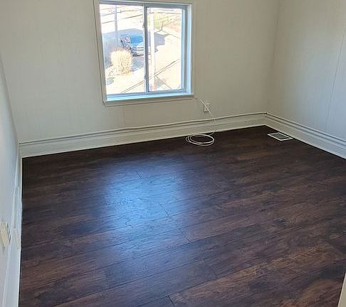 4th image of 2232 Milligan Ave #2
