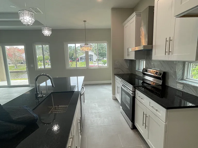11 Corona Ct — Photo 5