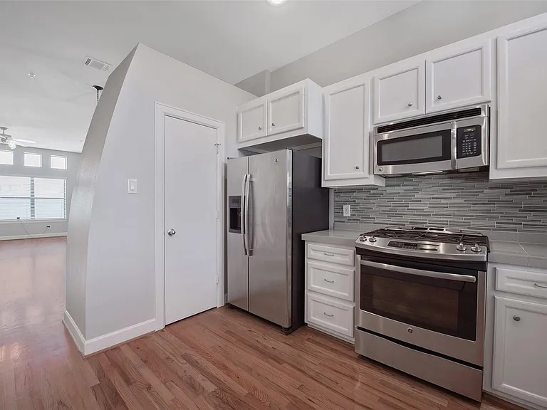 7650 Springhill St #603 — Photo 10