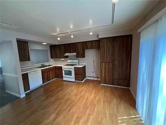 Large kitchen, photo 2