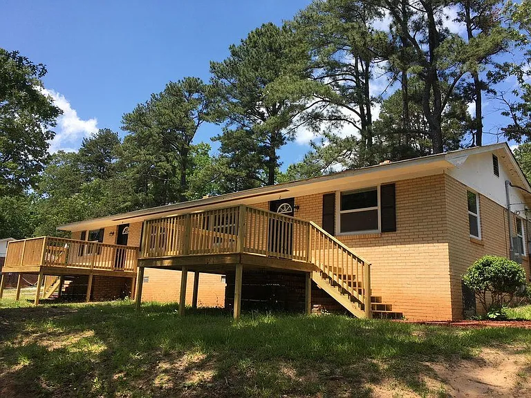 74 Maple Ln — Photo 1