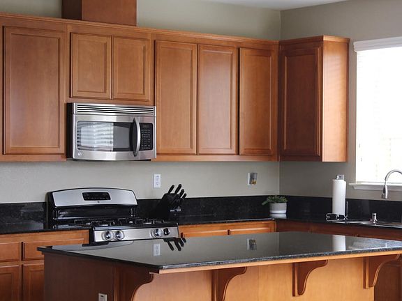 4th image of 342 Frisbie Cir