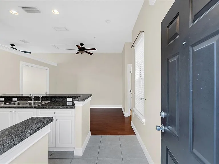 1384 Lake Baldwin Ln #C — Photo 4