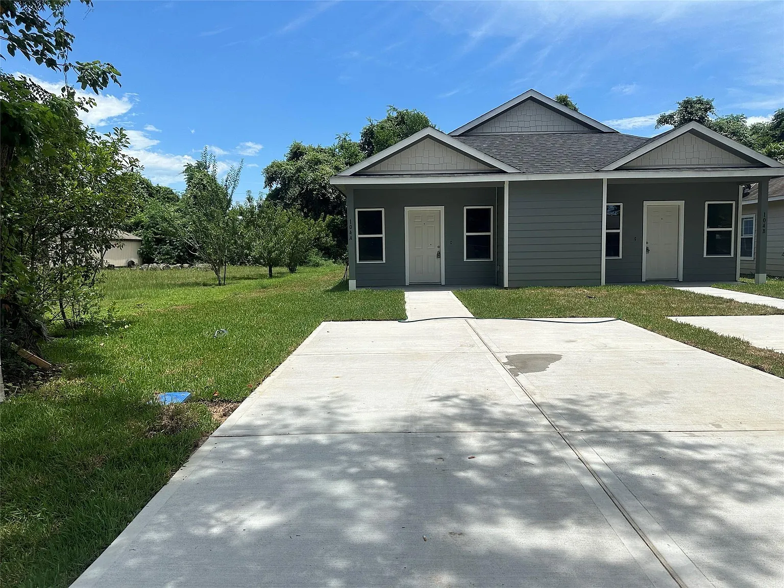 3 bed, 1153 sqft, $1,700 — Photo 2