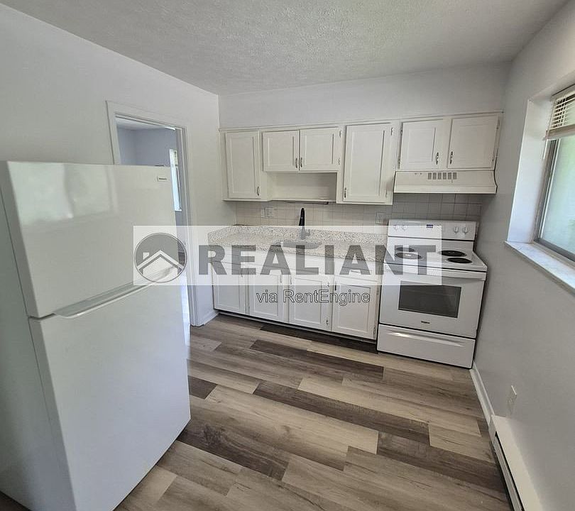 1st image of 922 Highland Ave #31