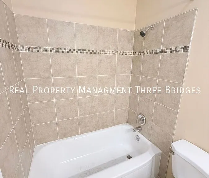 7431G Hazelcrest Dr — Photo 3