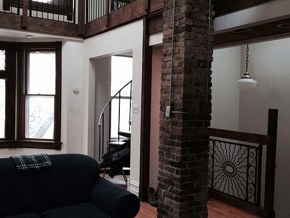 3rd image of 2633 N Mildred Ave #3