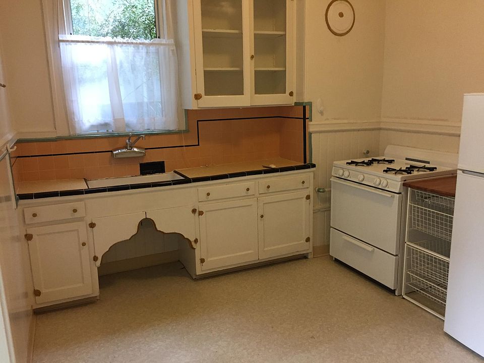 2nd image of 1815 Grant Ave