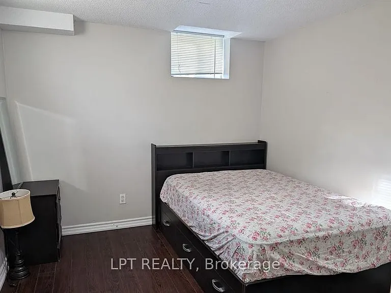 226 Saint Joan Of Arc Ave #BASEMENT — Photo 17