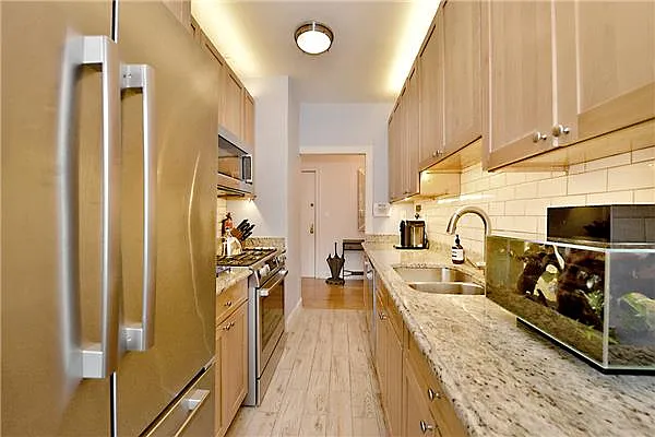 Sold by Bank Neary | media 5