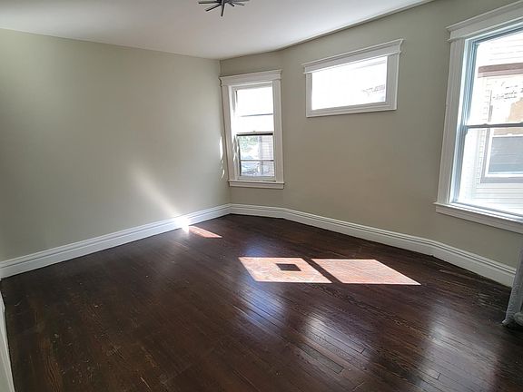 3rd image of 917 S 17th St #1