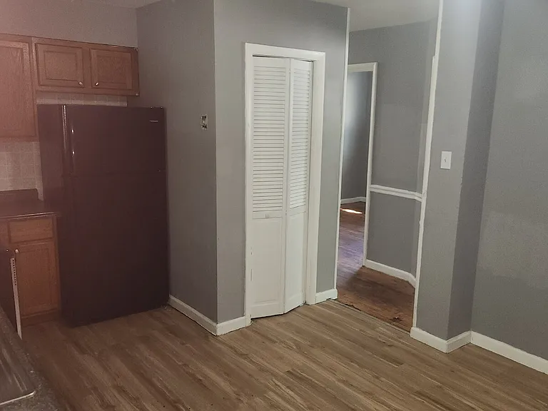 10501 Baron Dr — Photo 4