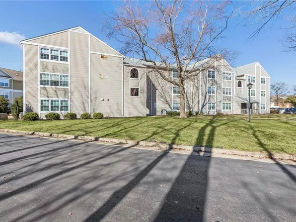 17 Cape Dorey Dr #3A, Hampton, VA 23666