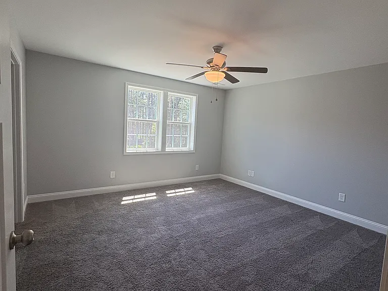 464 Dylan Dr — Photo 10