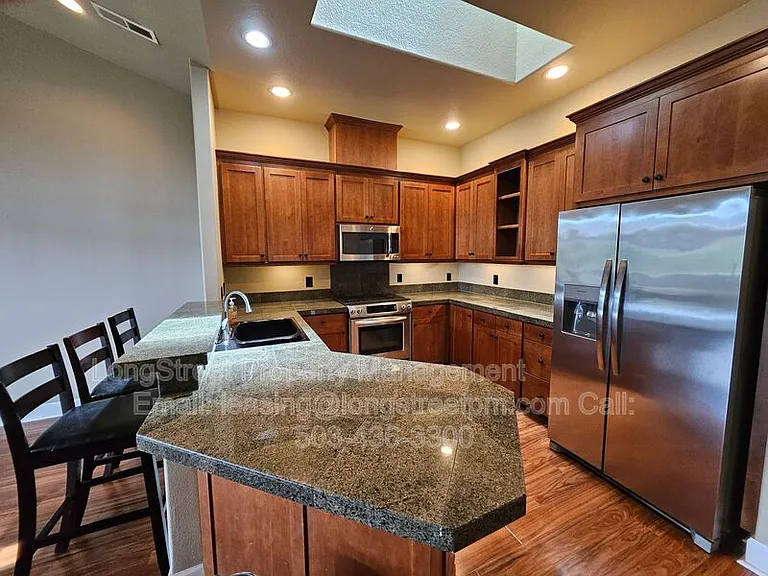 10225 SE Bristol Ln — Photo 5