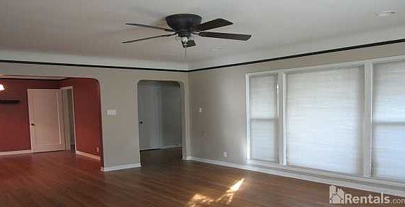 5th image of 134 E Cambridge Ave