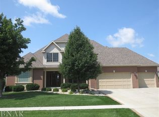 2808 Luke Rd, Bloomington, IL 61704