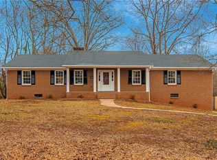 4210 NW Briarcliffe Rd, Winston Salem, NC 27106