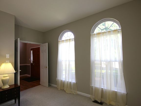 4th image of 2201 William Cir