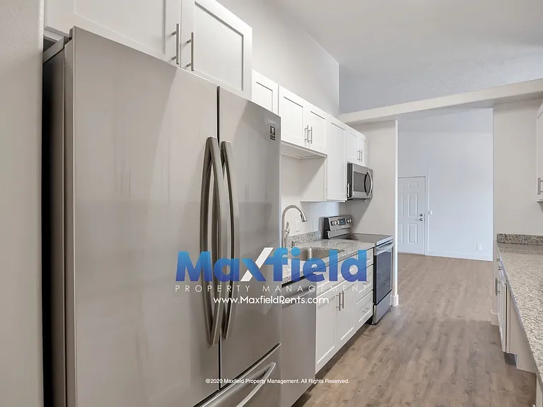 2737 E 750 N #3 — Photo 10