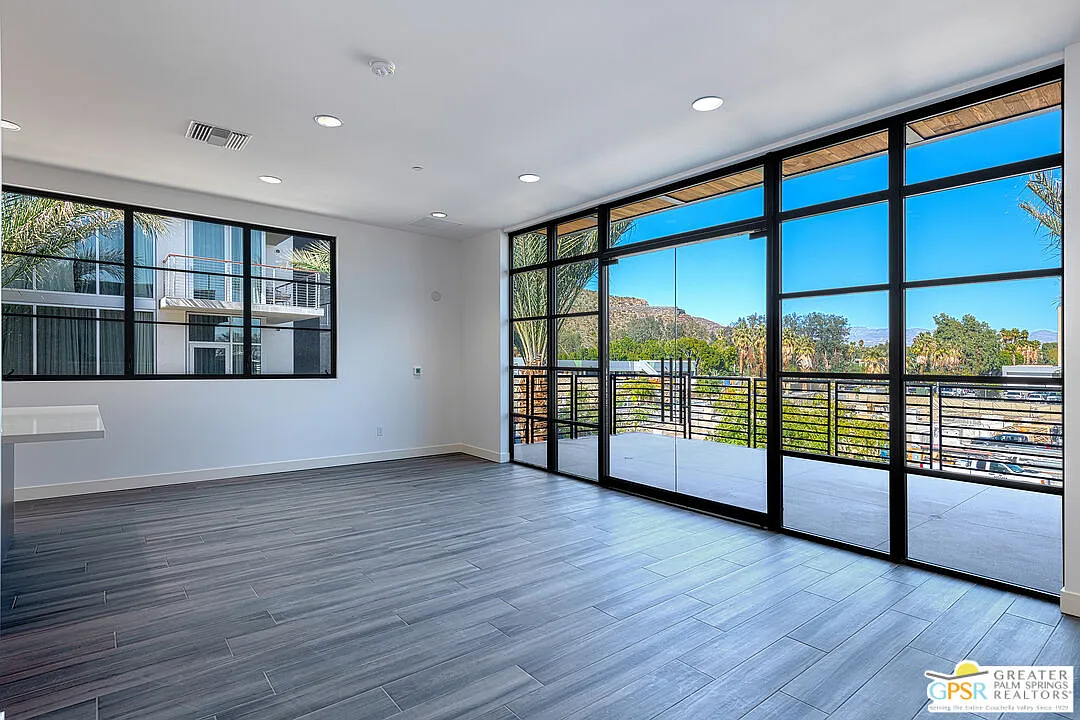 2 bed, 1587 sqft, $4,746 — Photo 4