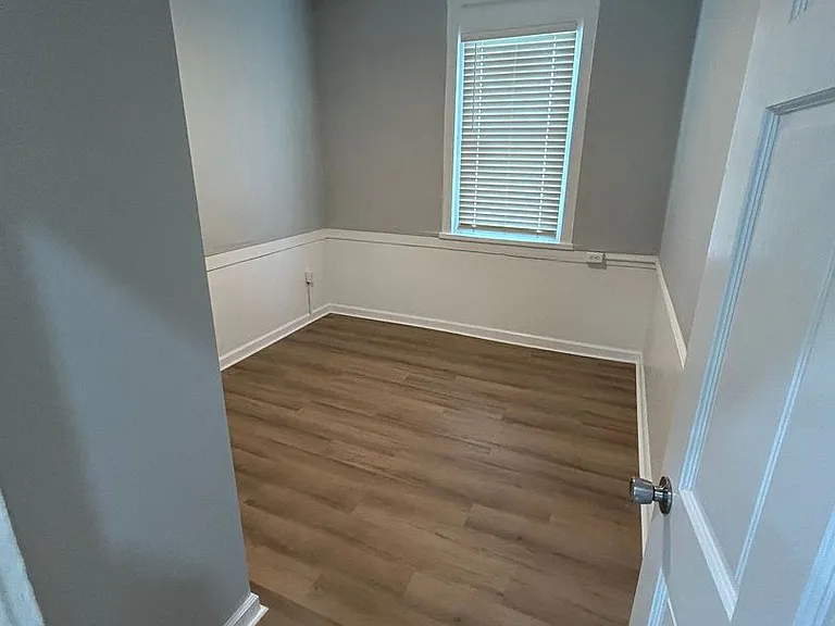 98 Lee Ave — Photo 7