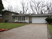1st image of 2913 S 102nd St