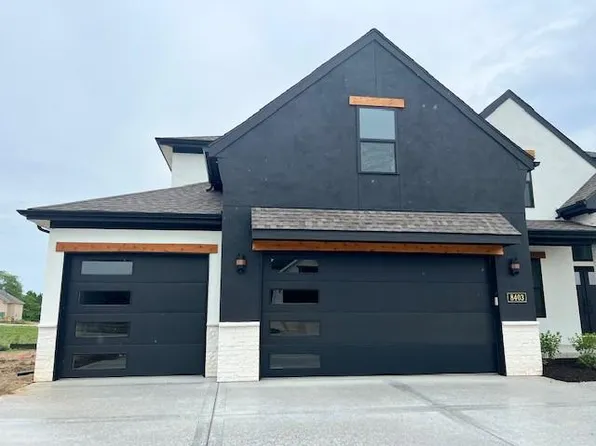 8403 NW 90th St, Kansas City, MO 64153