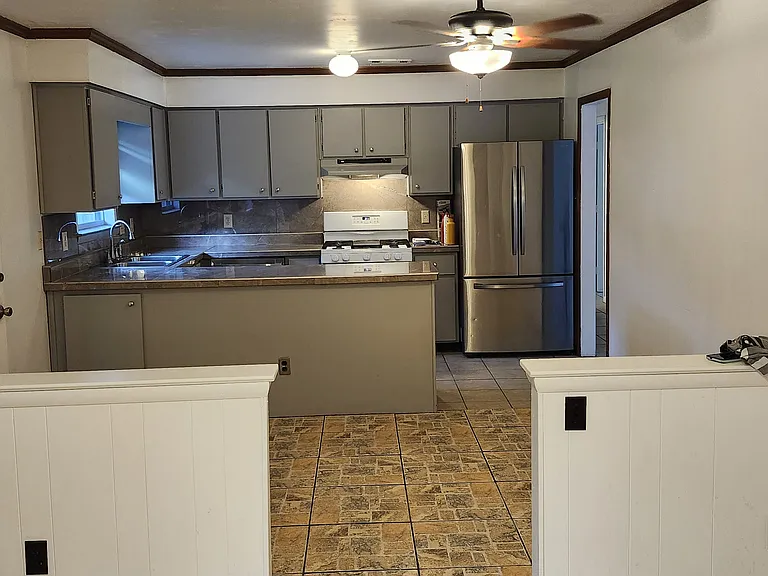 4705 Meadow Ave — Photo 6