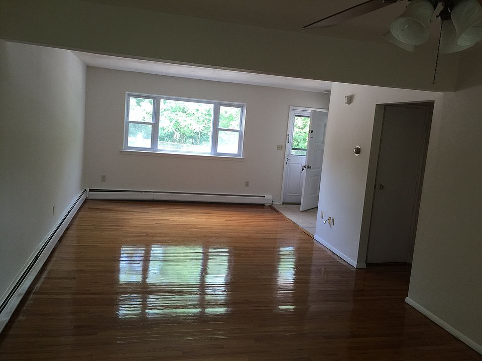 104 Carmine Dr Wappingers Falls, NY, 12590 Apartments for Rent Zillow