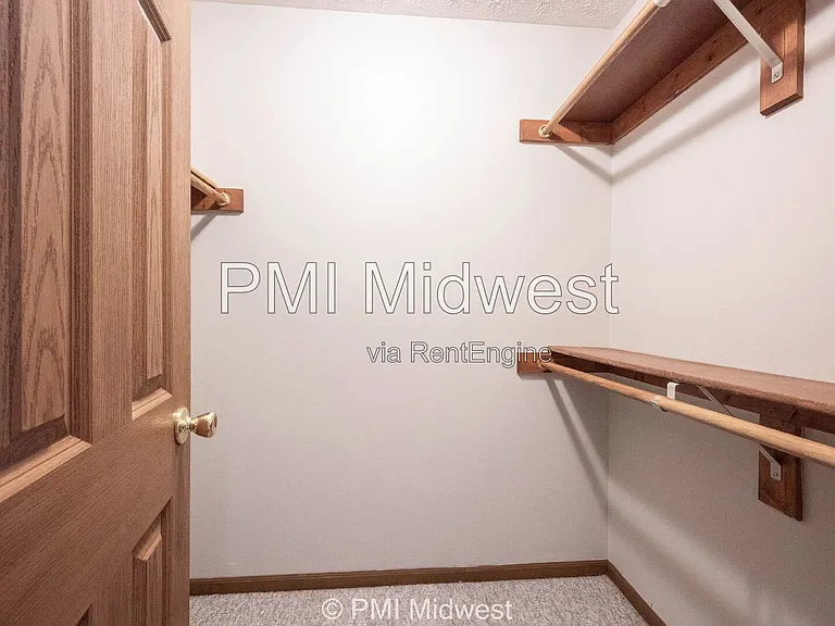 1092 Cobra Dr — Photo 22