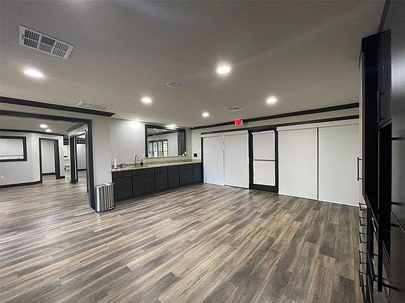 4th image of 408 Wilson Rd