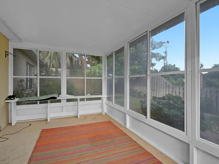 444 Island View Cir — Photo 13