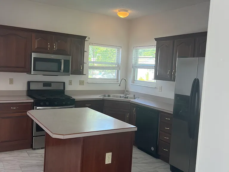 1862 Summitview Dr — Photo 28