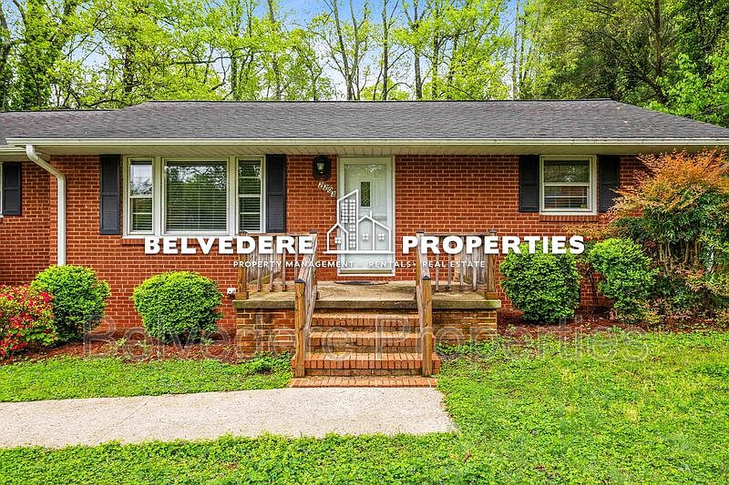 1st image of 2203 Oak Hill Dr