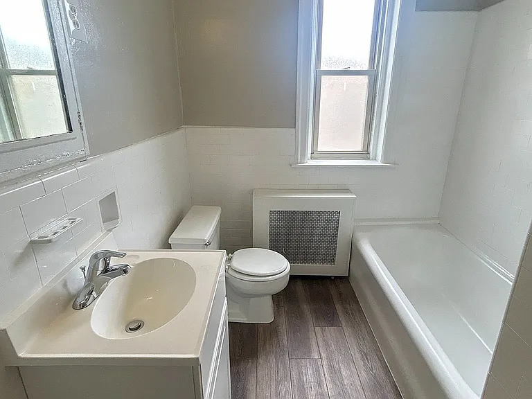 Campus Apartments — Photo 16