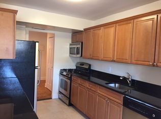 (Undisclosed Address), Roslyn Heights, NY 11577