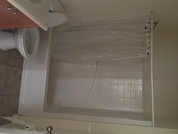 4th image of 532 Parsley Ct