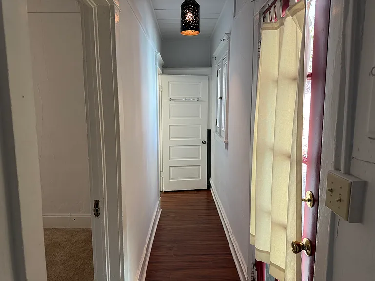 603 Agua Fria St #B — Photo 3