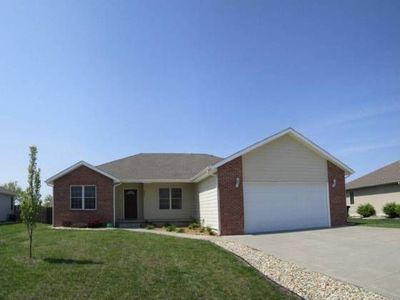 4020 Bald Eagle Dr, Manhattan, KS, 66502