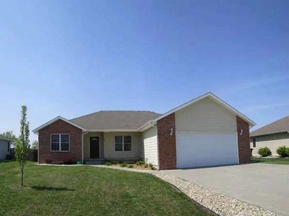 4020 Bald Eagle Dr, Manhattan, KS 66502
