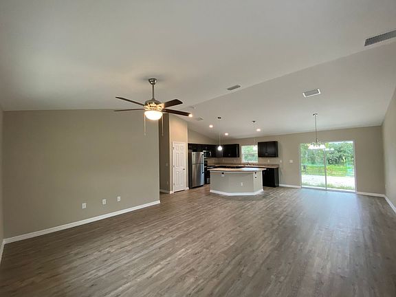 4th image of 745 Marion Oaks Mnr