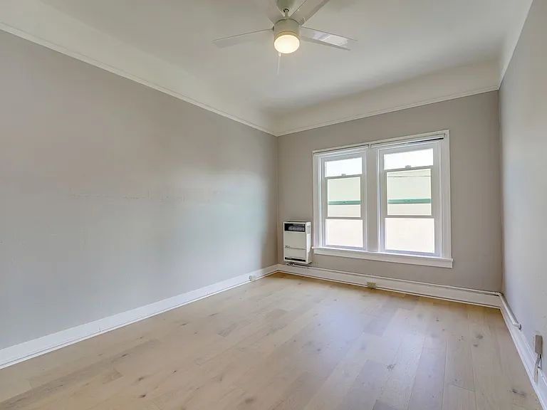 310 G St — Photo 6