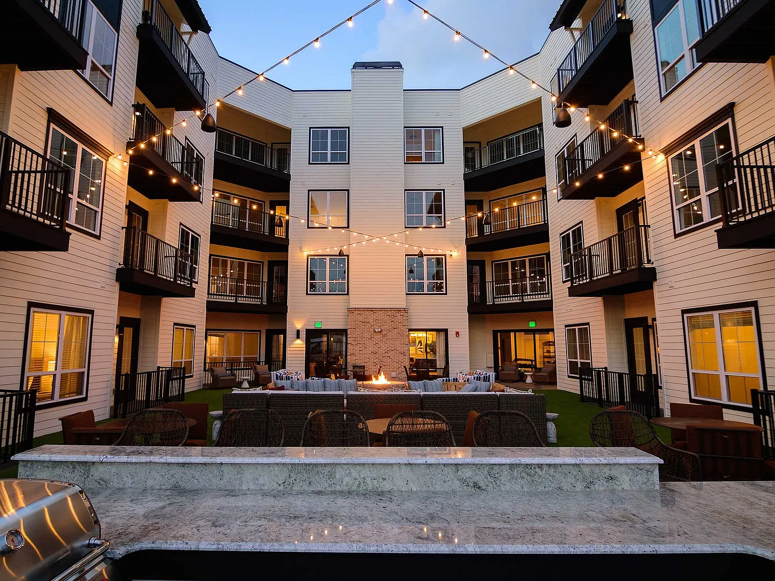 Essex Apartments — Photo 2