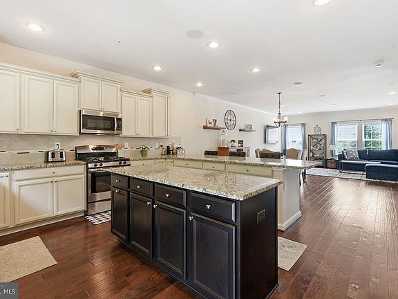 4th image of 620 Bracey Dr