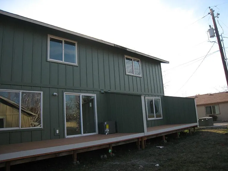 Prineville City Townhomes — Photo 14