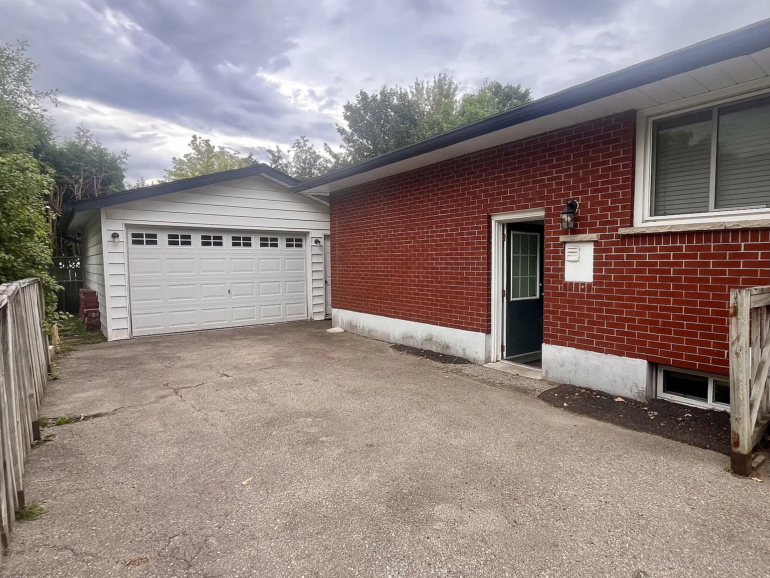2 bed, $1,900 — Photo 2