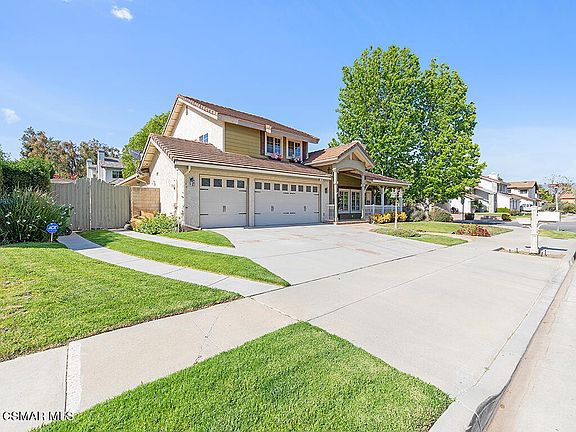 3rd image of 3185 Avenida Simi